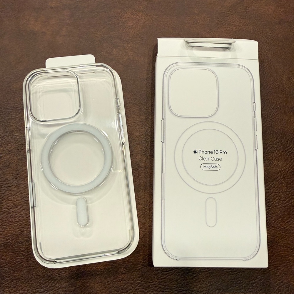 🤍New Apple IPhone 16 Pro Clear MagSafe Case